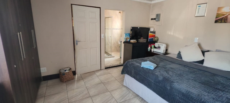 3 Bedroom Property for Sale in Russels Rest Western Cape